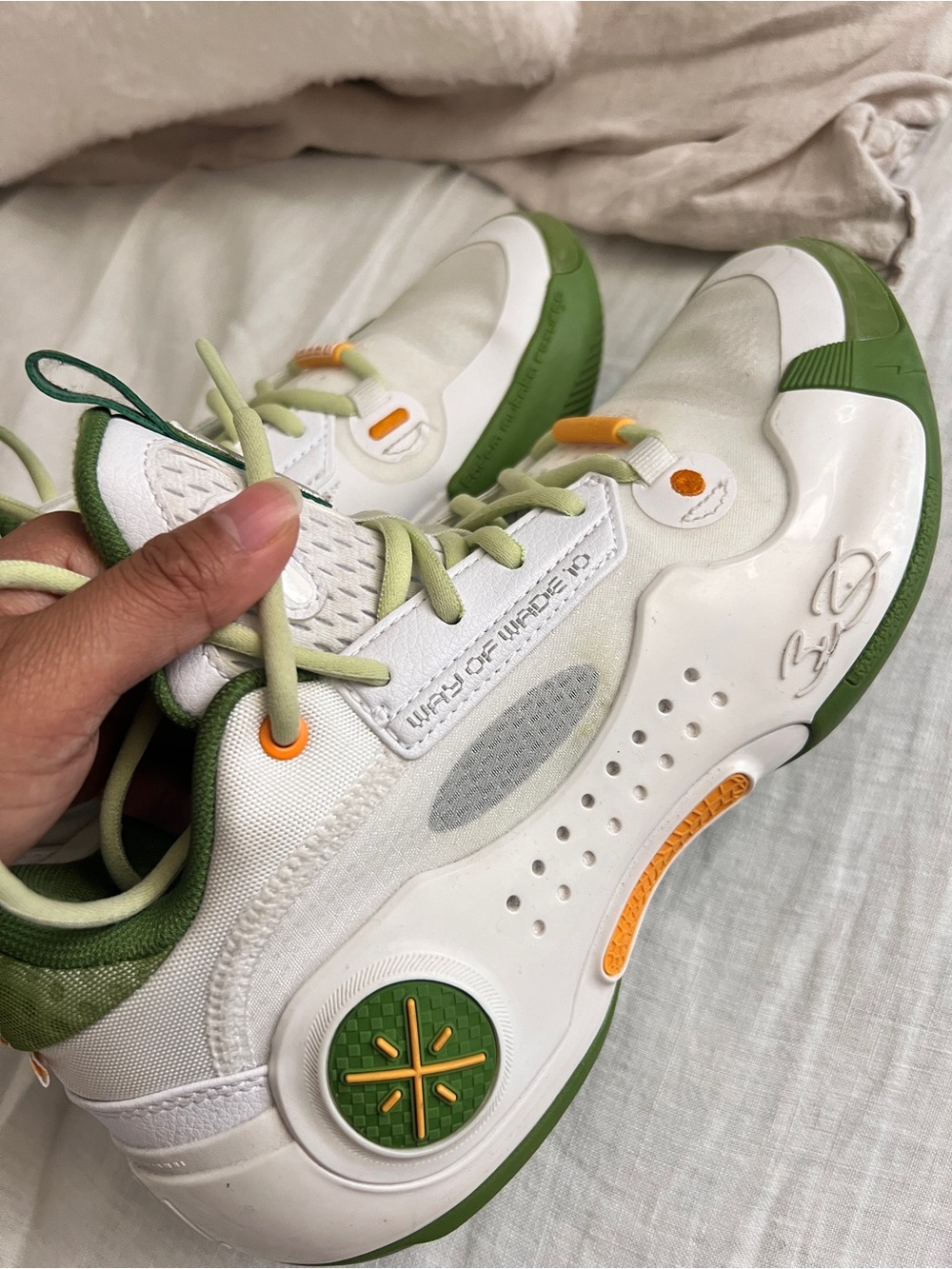 Volleyball White & Green shoes Way of Wade